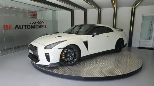 Nissan GT-R 2017 - 149950 EUR, 50238 km - AUTO.MOTO.pt - 50238km - foto 2 de 57