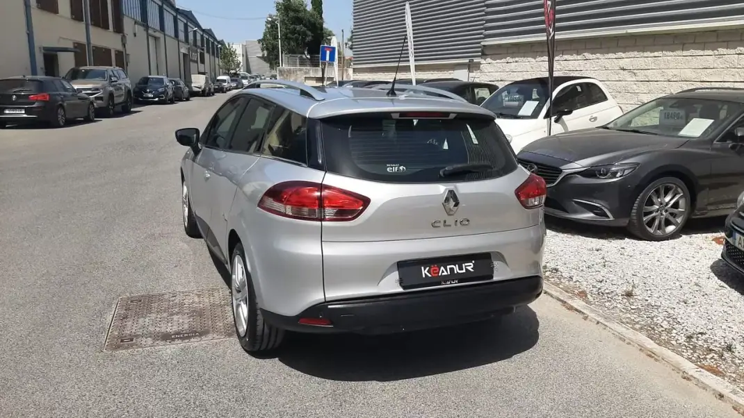 Renault Clio Sport Tourer 2018 - 11890 EUR, 89764 km - AUTO.MOTO.pt - 89764km - foto 21 de 46