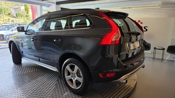Volvo XC 60 2010 - 15900 EUR, 176365 km - AUTO.MOTO.pt - 176365km - foto 22 de 55