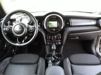 MINI 3 Portas 2018 - 18490 EUR, 164000 km - AUTO.MOTO.pt - 164000km - foto 34 de 53