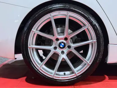 BMW 320 2012 — foto 4 de 18