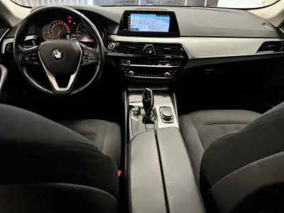 BMW 520 2018 - 24990 EUR, 153000 km - AUTO.MOTO.pt - 153000km - foto 18 de 52