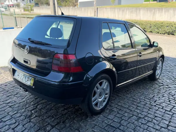 Volkswagen Golf 2003 - 2999 EUR, 191121 km - AUTO.MOTO.pt - 191121km - foto 2 de 25