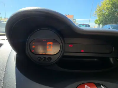Renault Twingo 2010 - 4250 EUR, 150000 km - 150000km - foto 11 de 11