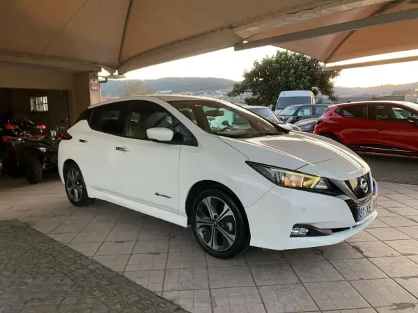 Nissan Leaf 2019 - 16450 EUR, 58449 km - AUTO.MOTO.pt - 58449km - foto 5 de 16