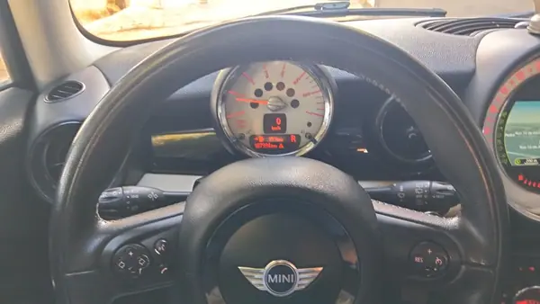 MINI Cooper 2013 - 9500 EUR, 187994 km - AUTO.MOTO.pt - 187994km - foto 15 de 15