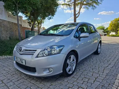 Toyota Auris 2010 — foto 3 de 20