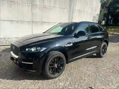 Jaguar F-Pace 2019 - 22900 EUR, 98500 km - 98500km - foto 2 de 13