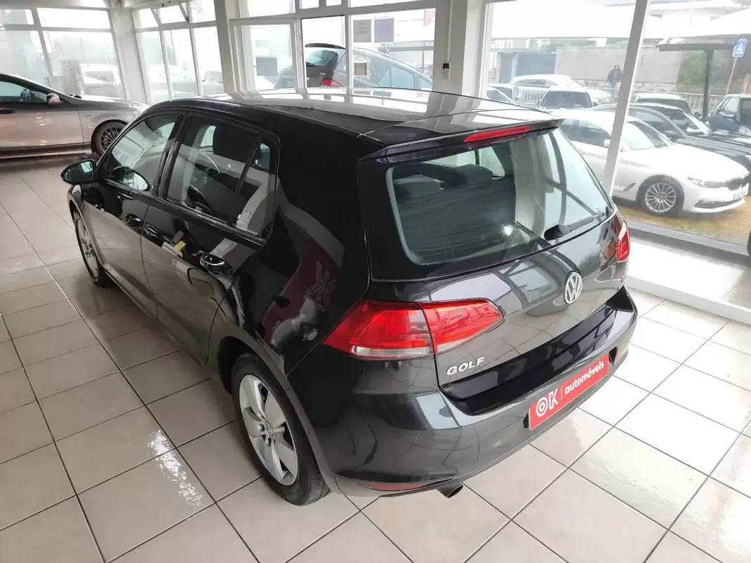 Volkswagen Golf 2013 - 10750 EUR, 198000 km - AUTO.MOTO.pt - 198000km - foto 8 de 34