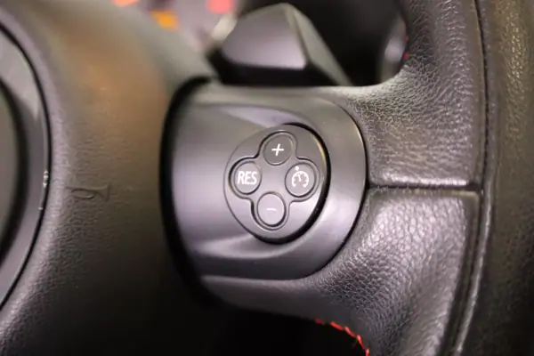 MINI John Cooper Works 2015 - 22950 EUR, 65169 km - AUTO.MOTO.pt - 65169km - foto 48 de 50