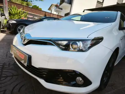 Toyota Auris 2016 - 14900 EUR, 160000 km - AUTO.MOTO.pt - 160000km - foto 16 de 34