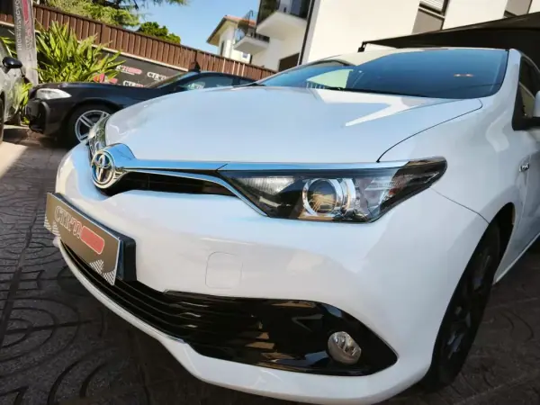 Toyota Auris 2016 - 14900 EUR, 160000 km - AUTO.MOTO.pt - 160000km - foto 16 de 34