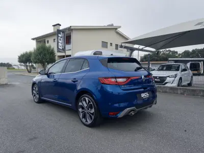 Renault Mégane 2018 - 15990 EUR, 117000 km - AUTO.MOTO.pt - 117000km - foto 5 de 48