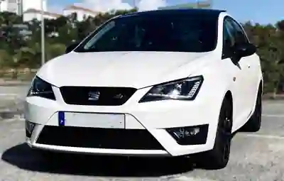 SEAT Ibiza ST 2015 - 9250 EUR, 124000 km - AUTO.MOTO.pt - 124000km - foto 3 de 16
