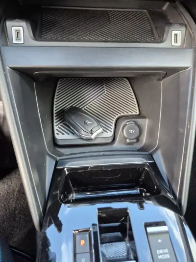 Citroën C4 2022 - 20500 EUR, 85000 km - AUTO.MOTO.pt - 85000km - foto 22 de 39