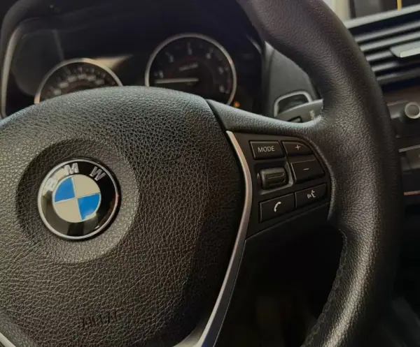 BMW 116 2012 - 11500 EUR, 261000 km - AUTO.MOTO.pt - 261000km - foto 20 de 26