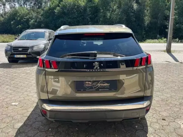 Peugeot 3008 2018 - 19900 EUR, 138000 km - AUTO.MOTO.pt - 138000km - foto 6 de 23