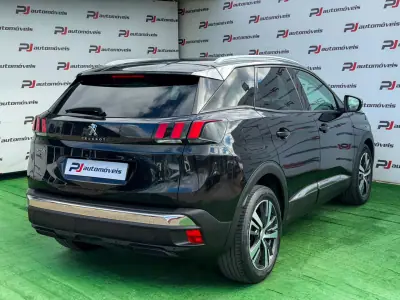 Peugeot 3008 2017 - 18500 EUR, 83995 km - AUTO.MOTO.pt - 83995km - foto 7 de 28