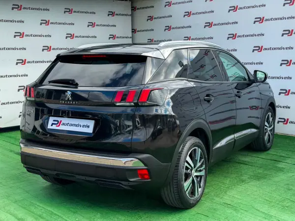 Peugeot 3008 2017 - 18500 EUR, 83995 km - AUTO.MOTO.pt - 83995km - foto 7 de 28