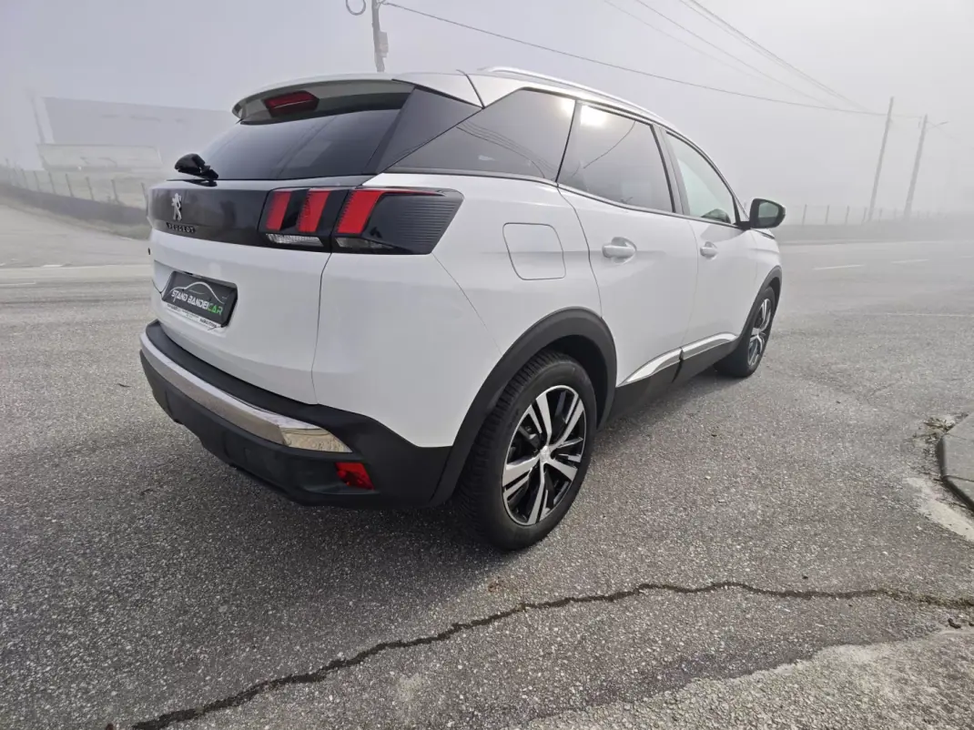 Peugeot 3008 2020 - 19900 EUR, 98000 km - AUTO.MOTO.pt - 98000km - foto 10 de 28