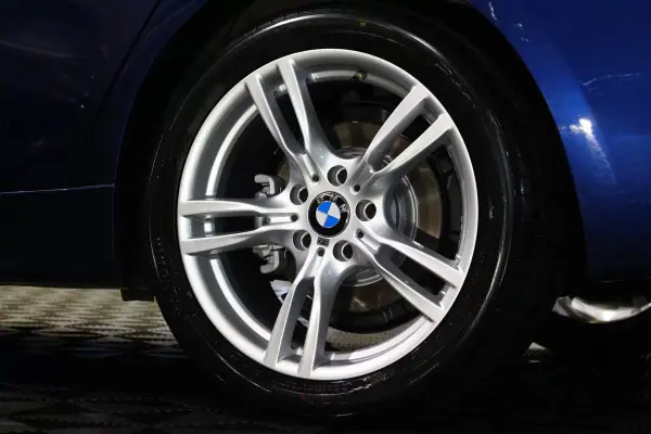 BMW 316 2018 - 16900 EUR, 120000 km - AUTO.MOTO.pt - 120000km - foto 19 de 23
