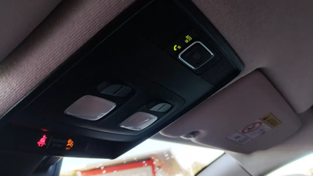 Renault Clio 2021 - 13999 EUR, 63000 km - AUTO.MOTO.pt - 63000km - foto 36 de 38