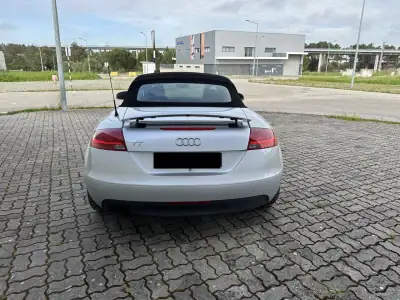 Audi TT Roadster 2007 - 16950 EUR, 132000 km - AUTO.MOTO.pt - 132000km - foto 4 de 10