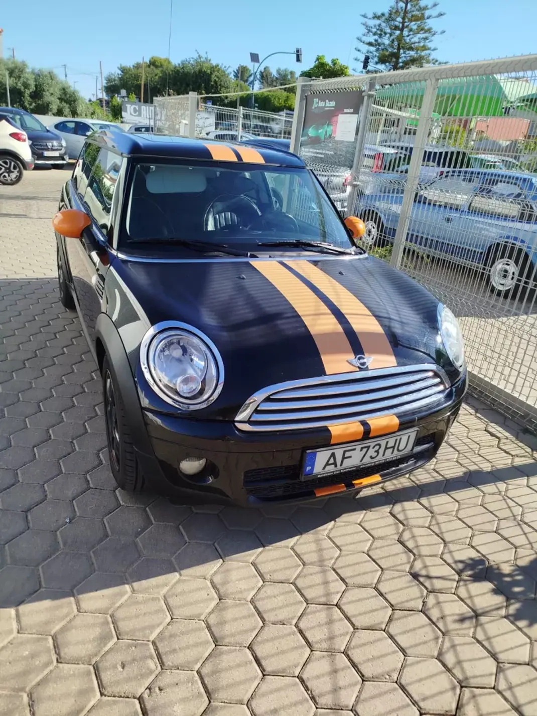 MINI Cooper 2010 - 8500 EUR, 272910 km - AUTO.MOTO.pt - 272910km - foto 14 de 14