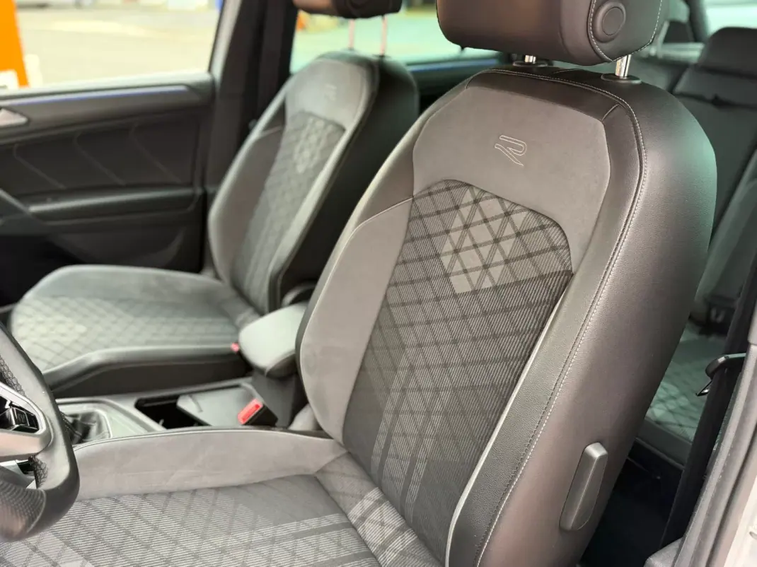 Volkswagen Tiguan 2022 - 33900 EUR, 71516 km - AUTO.MOTO.pt - 71516km - foto 11 de 21