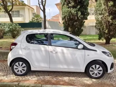 Peugeot 108 2014 - 7490 EUR, 140000 km - AUTO.MOTO.pt - 140000km - foto 7 de 16