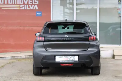 Peugeot 208 2021 - 13490 EUR, 118000 km - AUTO.MOTO.pt - 118000km - foto 9 de 25