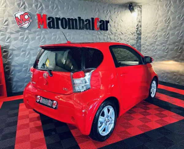 Toyota iQ 2009 - 10990 EUR, 161533 km - AUTO.MOTO.pt - 161533km - foto 7 de 22