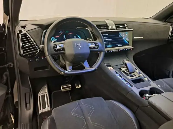 DS DS7 Crossback 2022 - 22650 EUR, 61475 km - AUTO.MOTO.pt - 61475km - foto 5 de 9