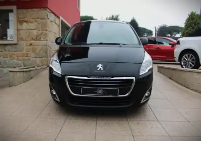 Peugeot 5008 2015 - 7450 EUR, 221000 km - AUTO.MOTO.pt - 221000km - foto 2 de 26