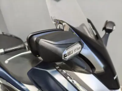 Honda Forza 2018 - 3890 EUR, 41000 km - AUTO.MOTO.pt - 41000km - foto 7 de 21