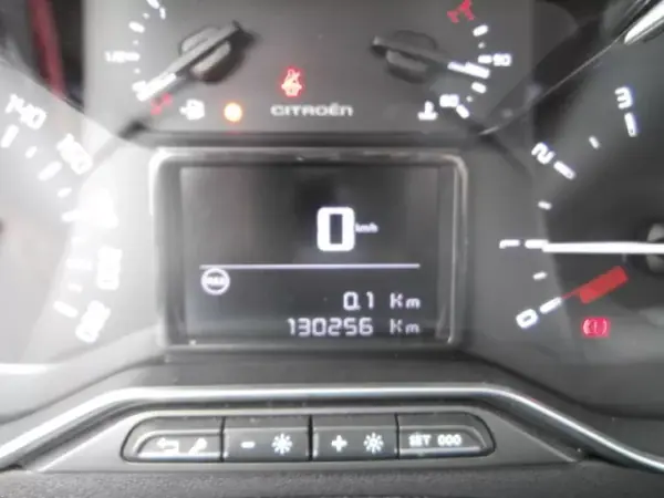 Citroën C3 2017 - 11500 EUR, 130256 km - AUTO.MOTO.pt - 130256km - foto 20 de 32