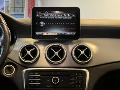 Mercedes-Benz CLA 200 2018 - 20990 EUR, 165000 km - AUTO.MOTO.pt - 165000km - foto 15 de 33