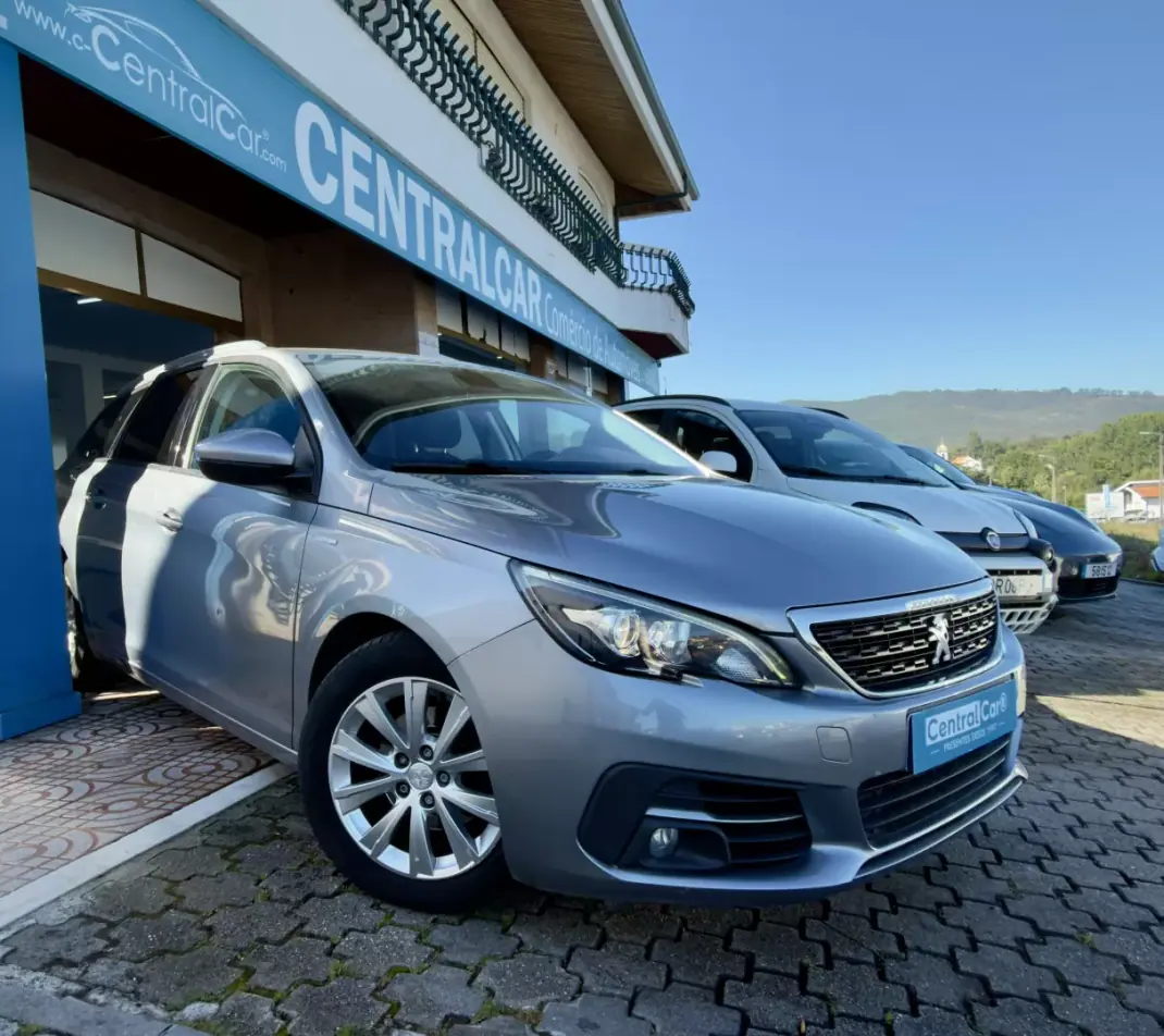 Peugeot 308 SW 2019 - 10950 EUR, 114000 km - 114000km - foto 2 de 25