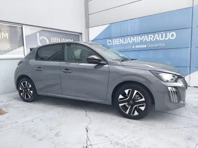 Peugeot 208 2025 - 23500 EUR, 14659 km - AUTO.MOTO.pt - 14659km - foto 5 de 33