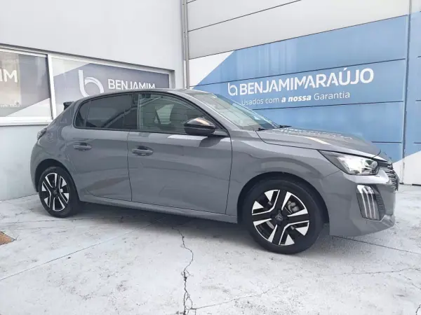 Peugeot 208 2025 - 23500 EUR, 14659 km - AUTO.MOTO.pt - 14659km - foto 5 de 33