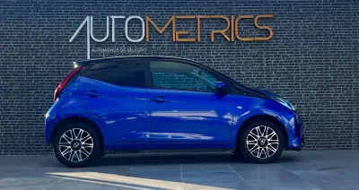 Toyota Aygo 2018 - 11750 EUR, 46000 km - AUTO.MOTO.pt - 46000km - foto 4 de 15