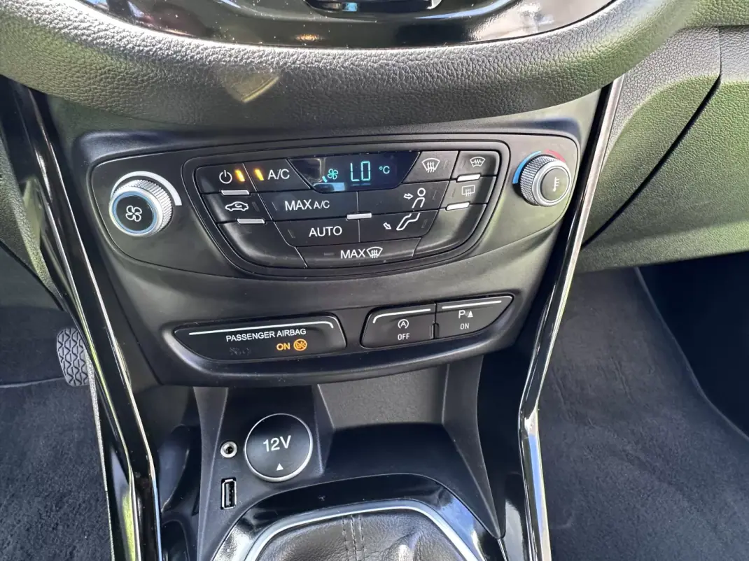 Ford B-Max 2017 - 9900 EUR, 130000 km - AUTO.MOTO.pt - 130000km - foto 39 de 53