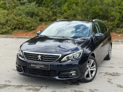 Peugeot 308 2020 - 13900 EUR, 100002 km - AUTO.MOTO.pt - 100002km - foto 3 de 21