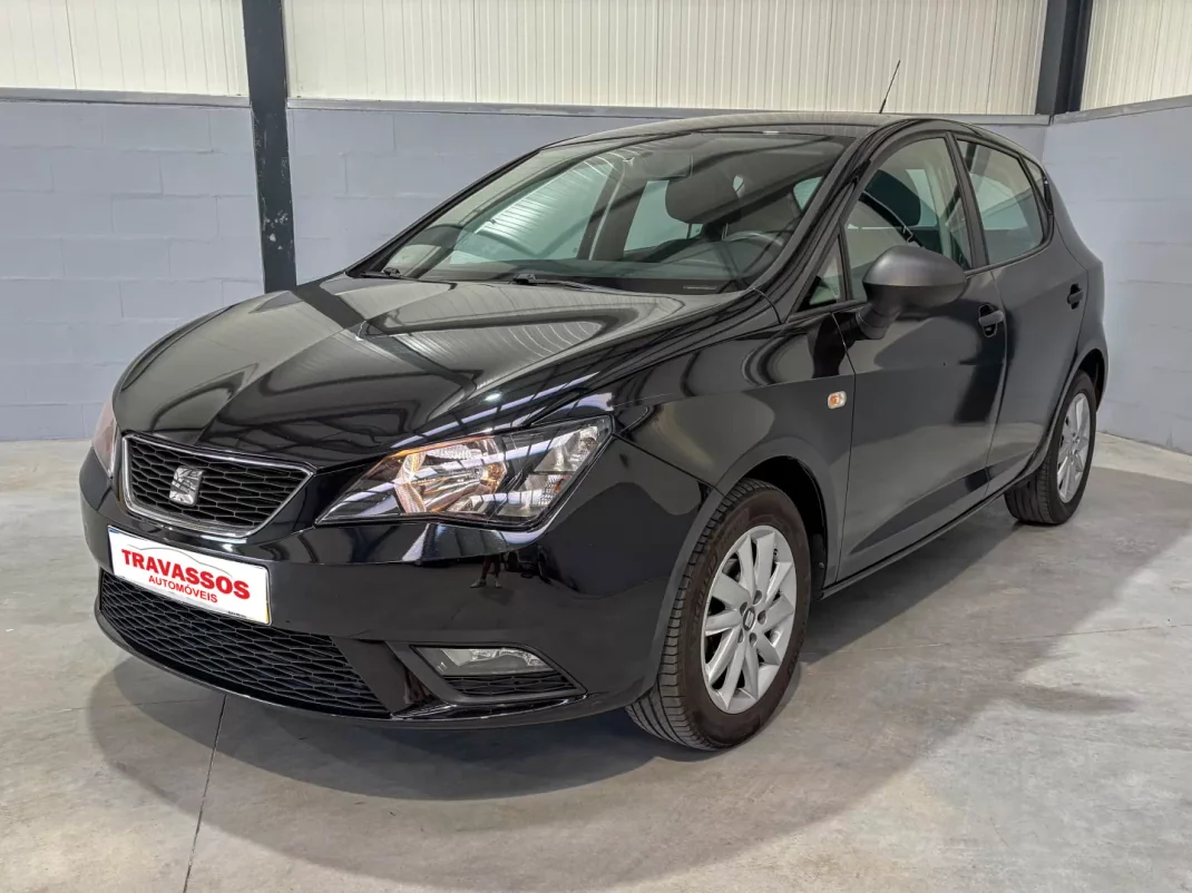 SEAT Ibiza 2017 - 11700 EUR, 226577 km - AUTO.MOTO.pt - 226577km - foto 1 de 9