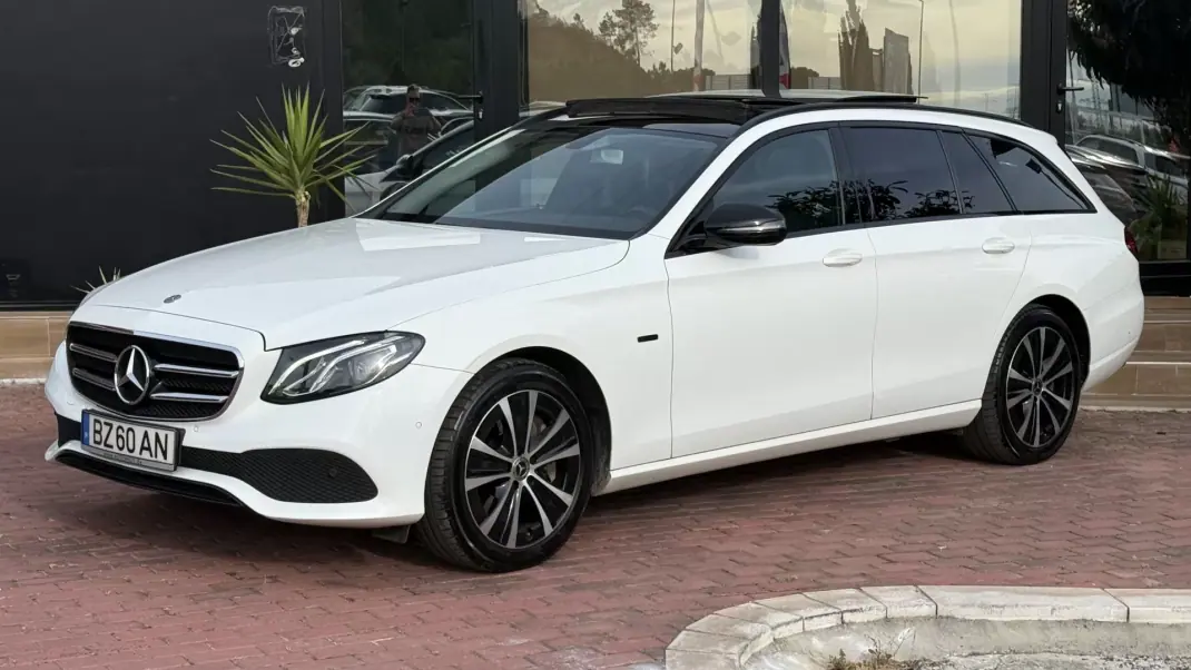 Mercedes-Benz E 300 2019 - 26990 EUR, 147000 km - AUTO.MOTO.pt - 147000km - foto 7 de 41