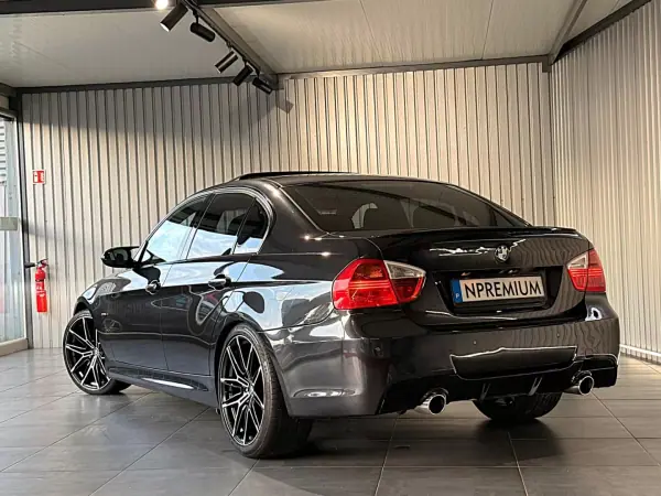 BMW 320 2006 - 12500 EUR, 240000 km - AUTO.MOTO.pt - 240000km - foto 2 de 38