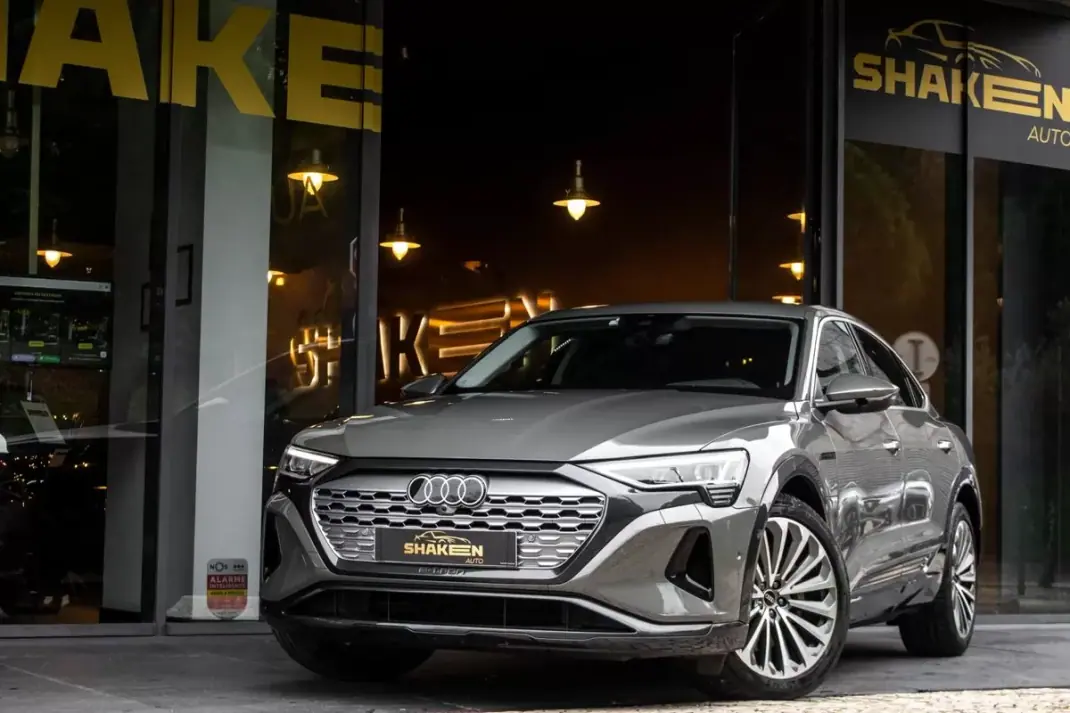 Audi Q8 e-Tron Sportback 2023 - 49900 EUR, 34353 km - AUTO.MOTO.pt - 34353km - foto 1 de 44