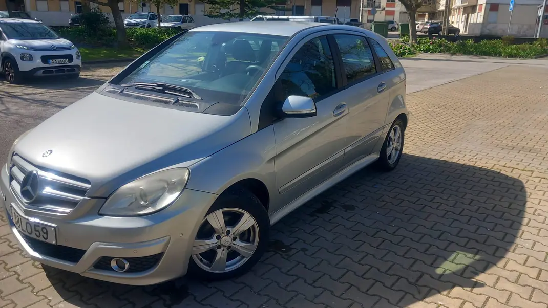 Mercedes-Benz B 160 2011 - 7000 EUR, 265000 km - AUTO.MOTO.pt - 265000km - foto 1 de 5