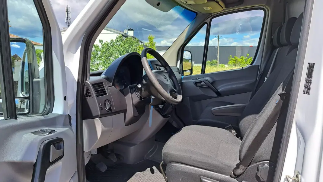 Mercedes-Benz SPRINTER 316 CDI Iva dedutivel 2017 - 18900 EUR, 316038 km - AUTO.MOTO.pt - 316038km - foto 2 de 22