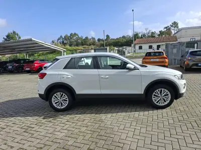 Volkswagen T-Roc 2020 - 19850 EUR, 109200 km - AUTO.MOTO.pt - 109200km - foto 5 de 25
